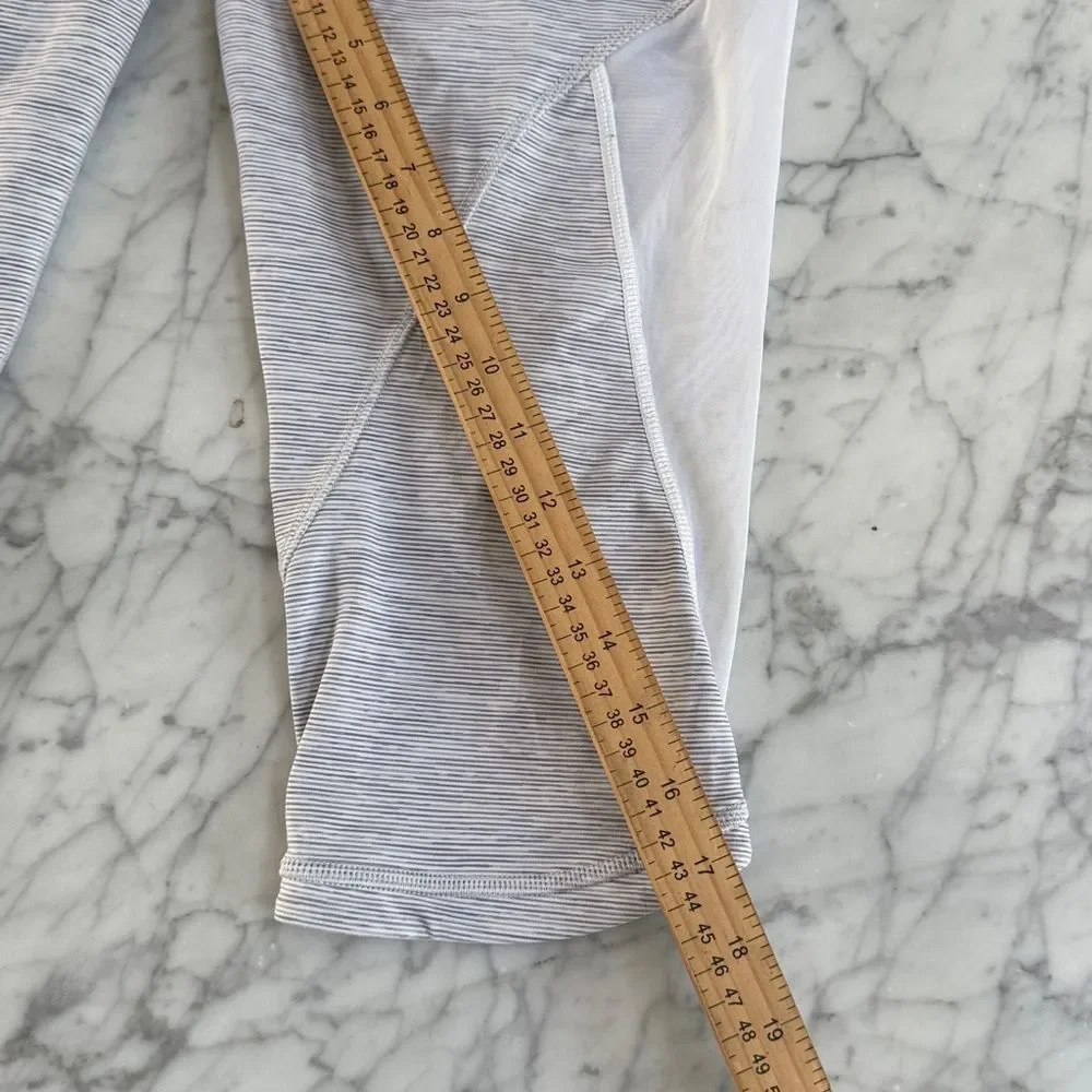Lululemon High Waisted Capri Leggings With Mesh Gray and White Size 10